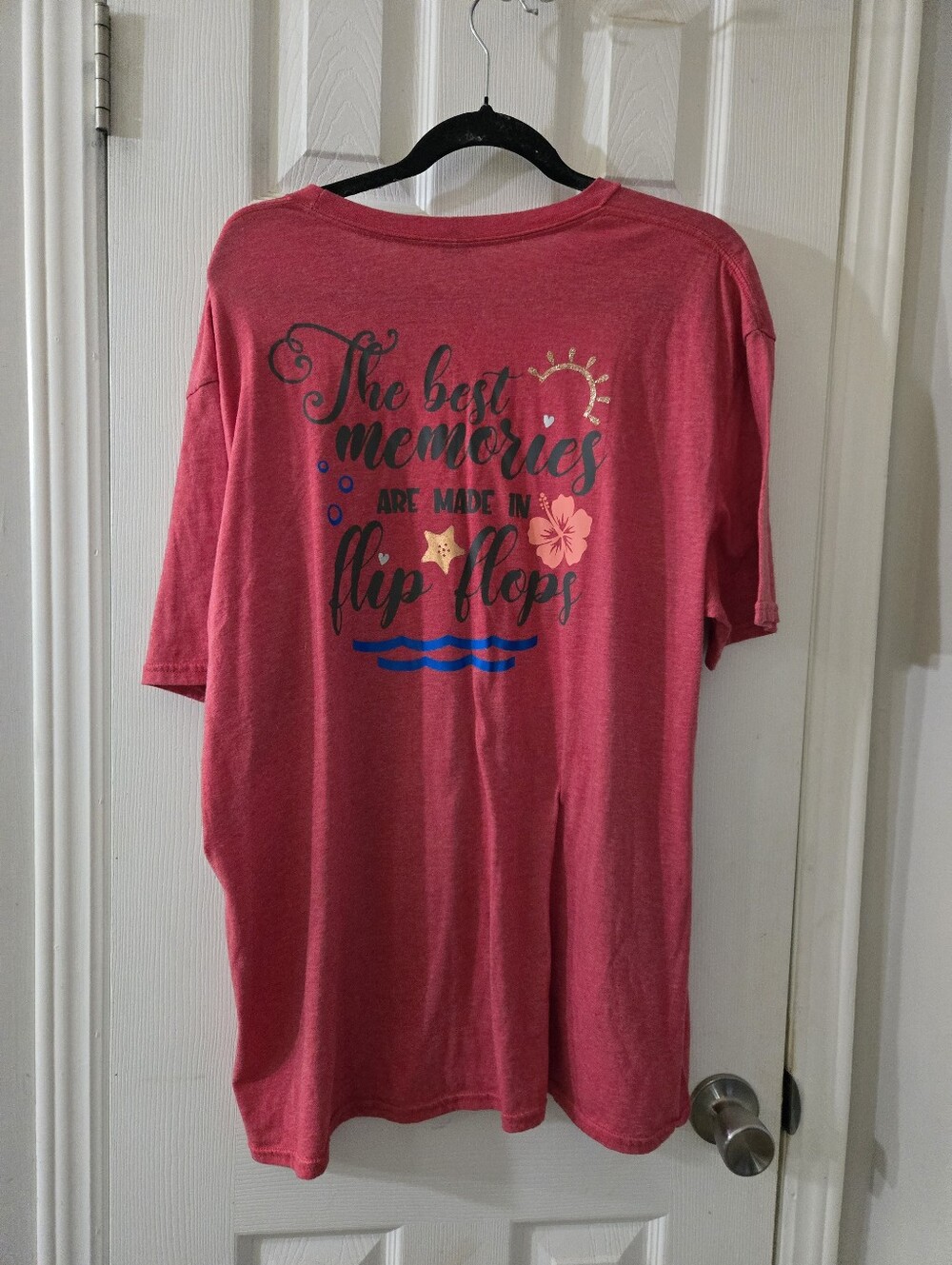 2x flip flops tshirt